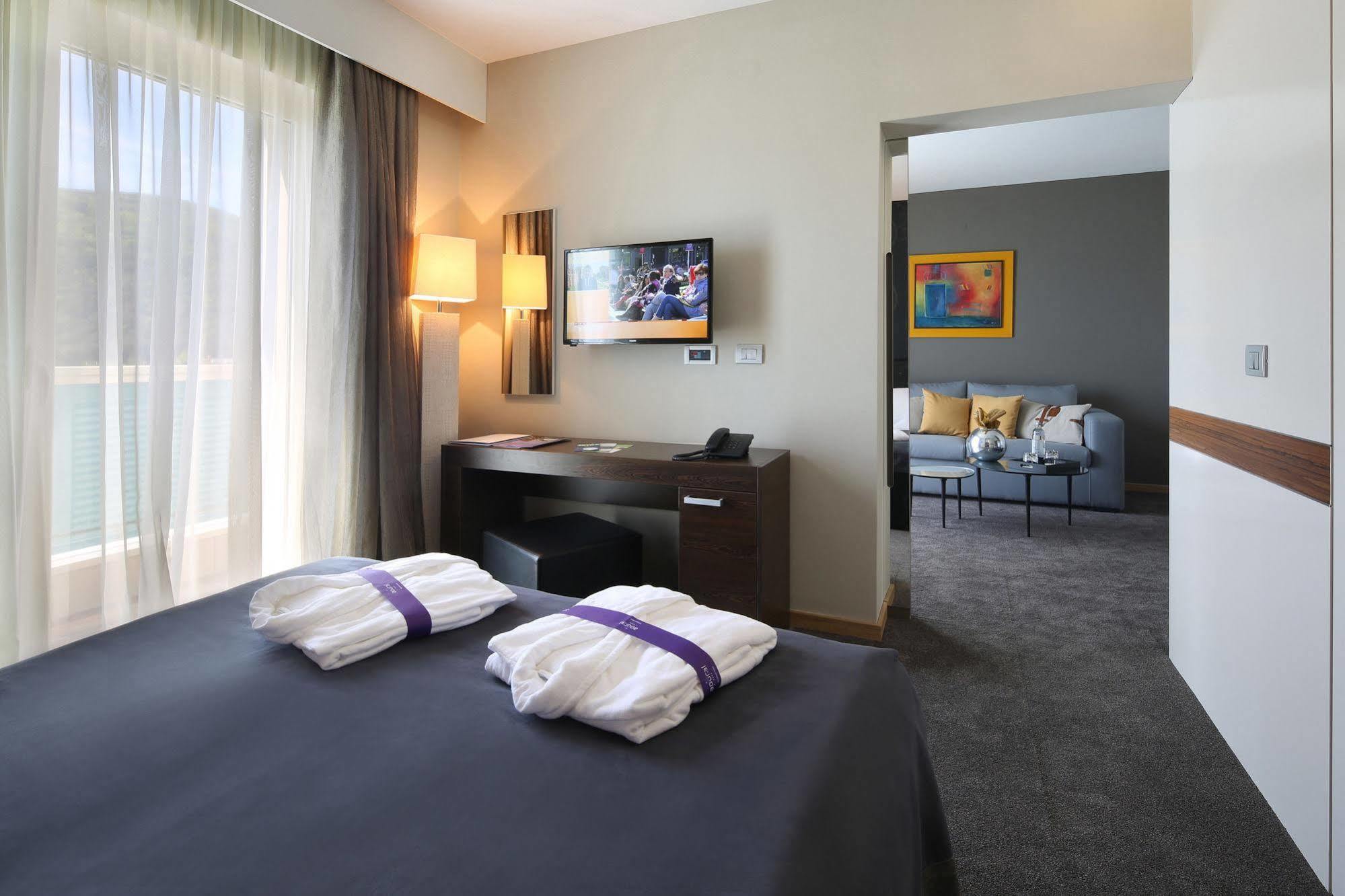 Boutique Hotel Adoral 라벡 외부 사진